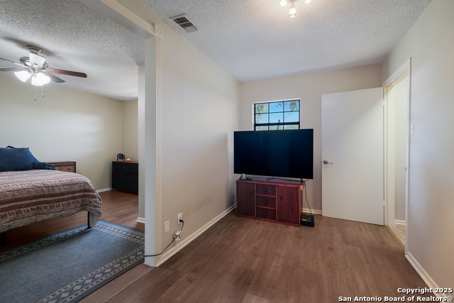 Listing photo id 12 for 4315 Prelude Pass Dr