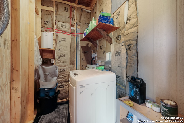 Listing photo id 17 for 4315 Prelude Pass Dr