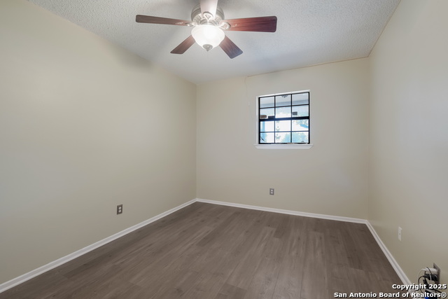 Listing photo id 20 for 4315 Prelude Pass Dr
