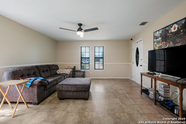 Listing photo id 4 for 4315 Prelude Pass Dr