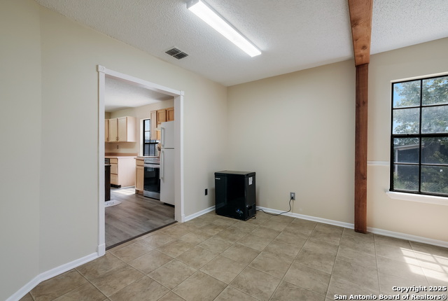 Listing photo id 5 for 4315 Prelude Pass Dr