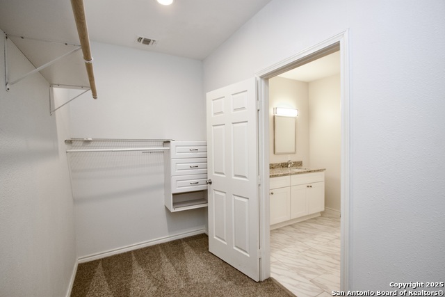 Listing photo id 12 for 1336 Center
