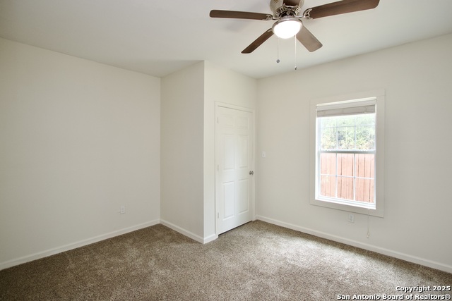 Listing photo id 16 for 1336 Center