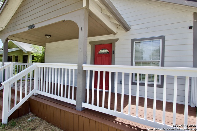 Listing photo id 0 for 1336 Center