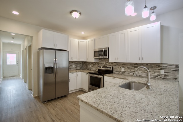 Listing photo id 4 for 1336 Center