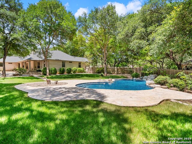 Image 2 of 42 For 110 Plum Circle