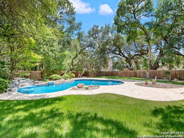 Image 3 of 42 For 110 Plum Circle