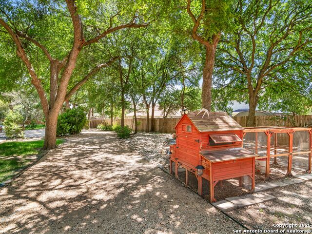 Image 33 of 42 For 110 Plum Circle
