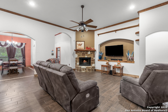 Listing photo id 9 for 151 Native Pecan