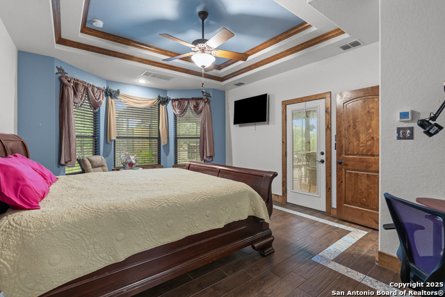 Listing photo id 24 for 151 Native Pecan