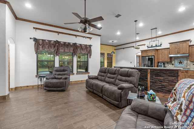 Listing photo id 7 for 151 Native Pecan