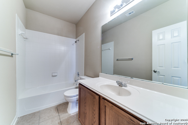 Image 25 of 39 For 606 Buckle Court
