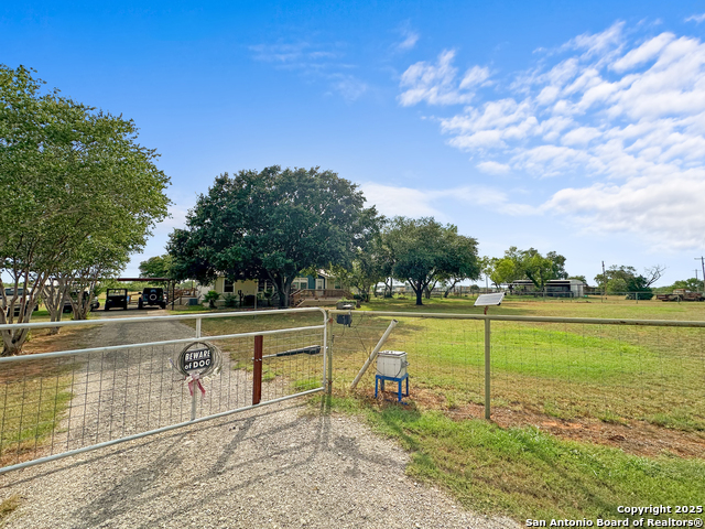 Image 12 of 29 For 638 Lagunillas