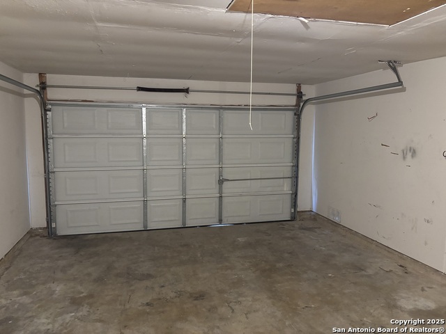 Image 10 of 26 For 16434 Oak Rock St