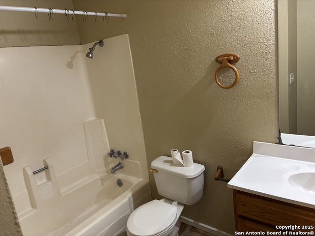 Image 14 of 26 For 16434 Oak Rock St