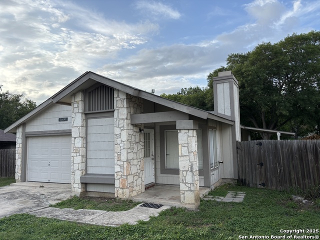 Image 2 of 26 For 16434 Oak Rock St