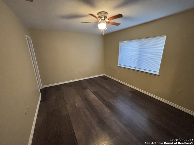 Image 20 of 26 For 16434 Oak Rock St