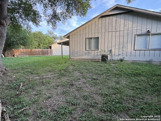 Image 25 of 26 For 16434 Oak Rock St