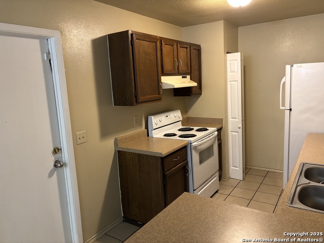 Image 8 of 26 For 16434 Oak Rock St