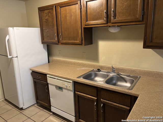 Image 9 of 26 For 16434 Oak Rock St