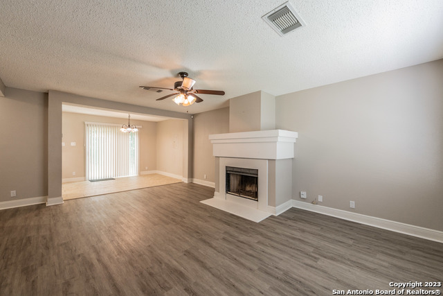 Image 3 of 28 For 6210 Aragon Village