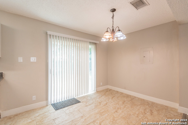 Image 8 of 28 For 6210 Aragon Village