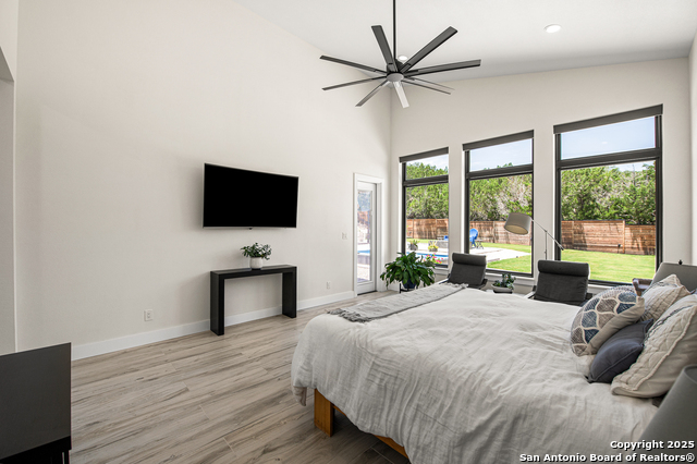 Listing photo id 14 for 690 Kings Point