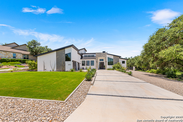 Listing photo id 47 for 690 Kings Point