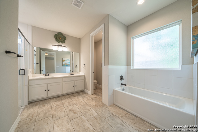 Listing photo id 9 for 11119 Cape Primrose