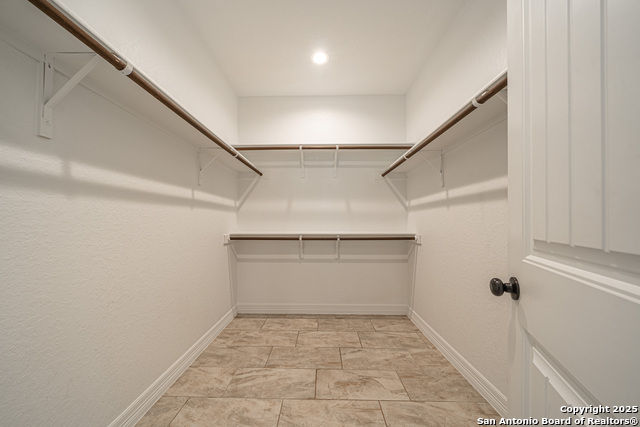 Listing photo id 11 for 11119 Cape Primrose