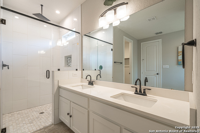 Listing photo id 12 for 11119 Cape Primrose