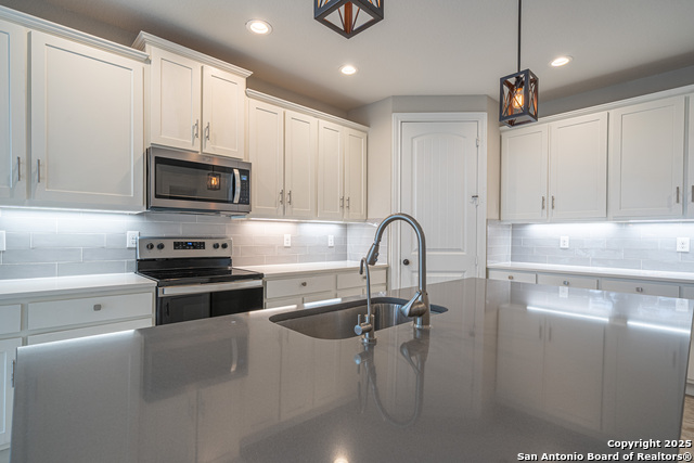Listing photo id 17 for 11119 Cape Primrose