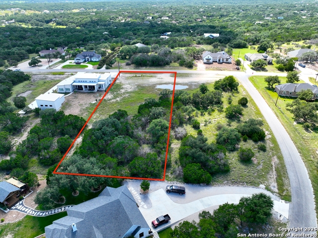 Image 9 of 11 For 311 Toucan  