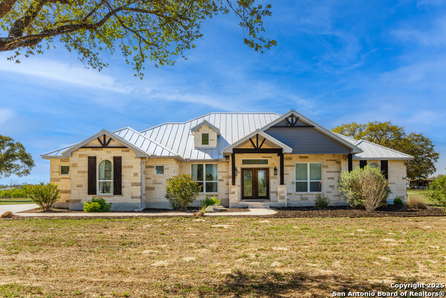 Details for 724 Thomas Rd, Poteet, TX 78065