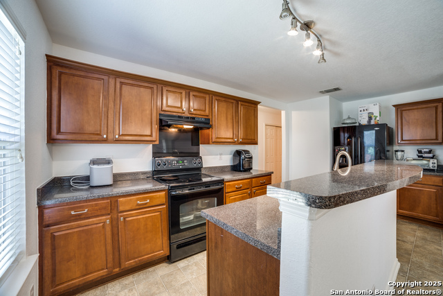 Listing photo id 14 for 5770 Watercress