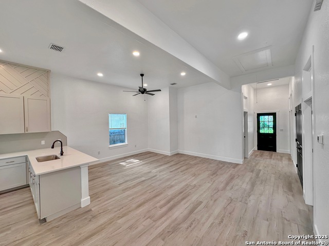 Listing photo id 1 for 430 Hart E