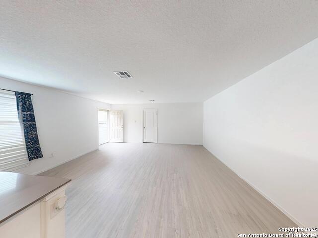 Listing photo id 3 for 4338 Chupaderas Creek