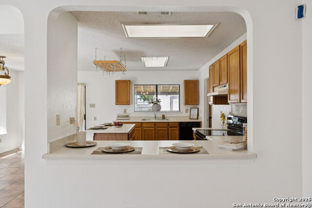 Listing photo id 10 for 8150 Cheryl Meadow