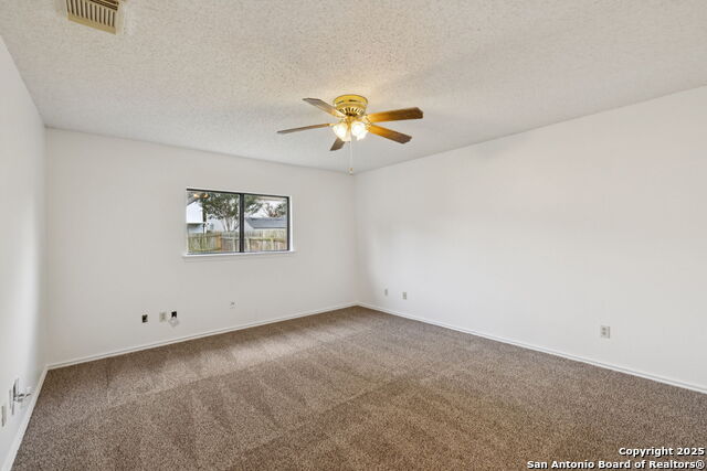 Listing photo id 11 for 8150 Cheryl Meadow