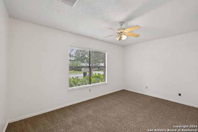 Listing photo id 14 for 8150 Cheryl Meadow