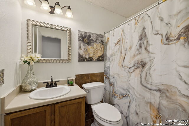 Listing photo id 17 for 8150 Cheryl Meadow