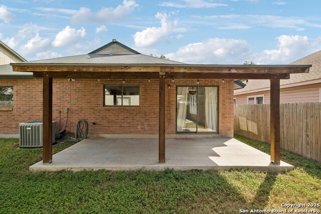 Listing photo id 19 for 8150 Cheryl Meadow