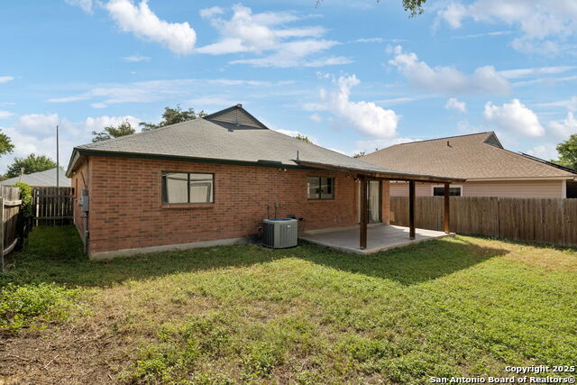 Listing photo id 21 for 8150 Cheryl Meadow
