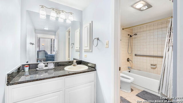 Image 10 of 16 For 7701 Wurzbach Rd 606