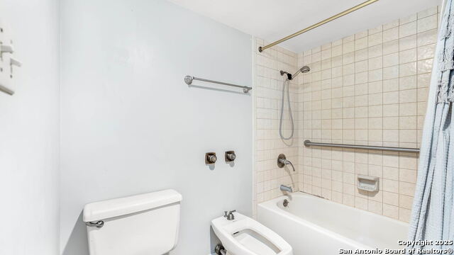 Image 11 of 16 For 7701 Wurzbach Rd 606