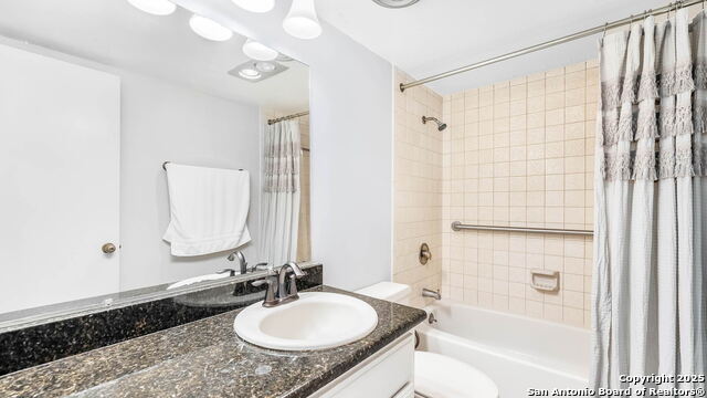 Image 6 of 16 For 7701 Wurzbach Rd 606