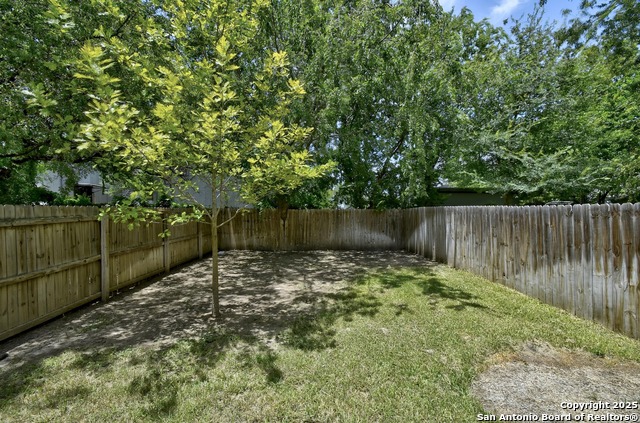 Image 23 of 25 For 11113 Belair  101