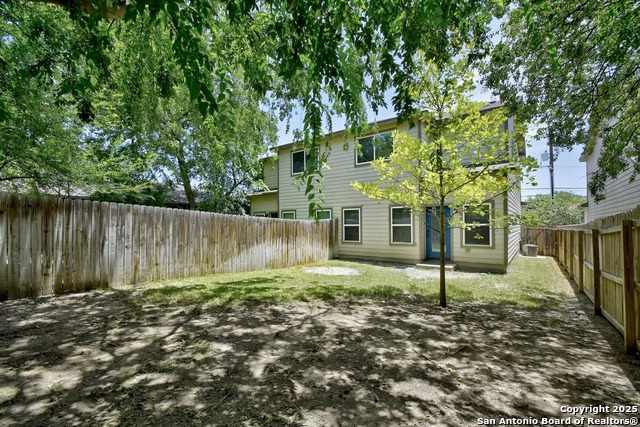 Image 24 of 25 For 11113 Belair  101