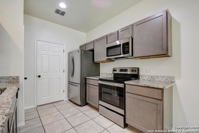 Image 9 of 25 For 11113 Belair  101