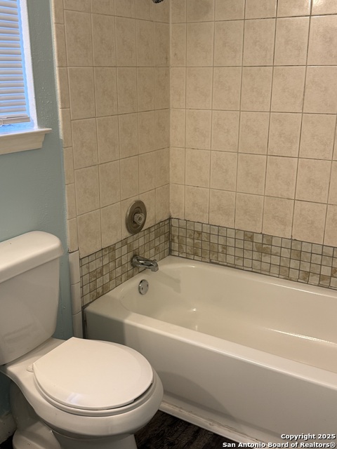 Image 12 of 18 For 4949 Hamilton Wolfe Rd  14101